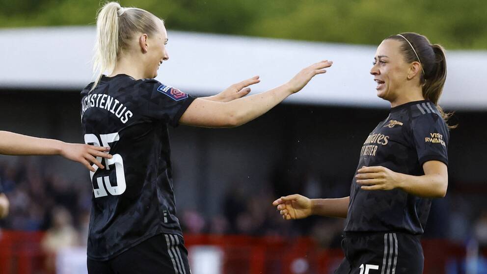 Stina Blackstenius med två snabba mål mot Brighton