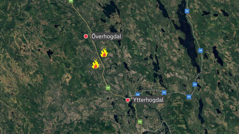 Karta som visar Överhogdal och Ytterhogdal. Mellan dom syns två brandsymboler som visar var fritidshusen låg.