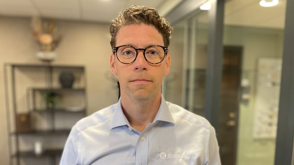 Porträttbild på Jonas Hernborg, vd Elitfönster
