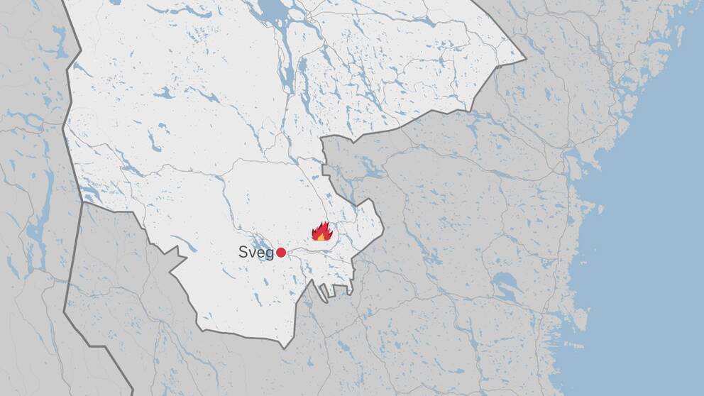 Bilden visar en karta i gråskala med en symbol föreställande en eld utmarkerad på Andåsen i Härjedalens kommun, där ett hygge började brinna.