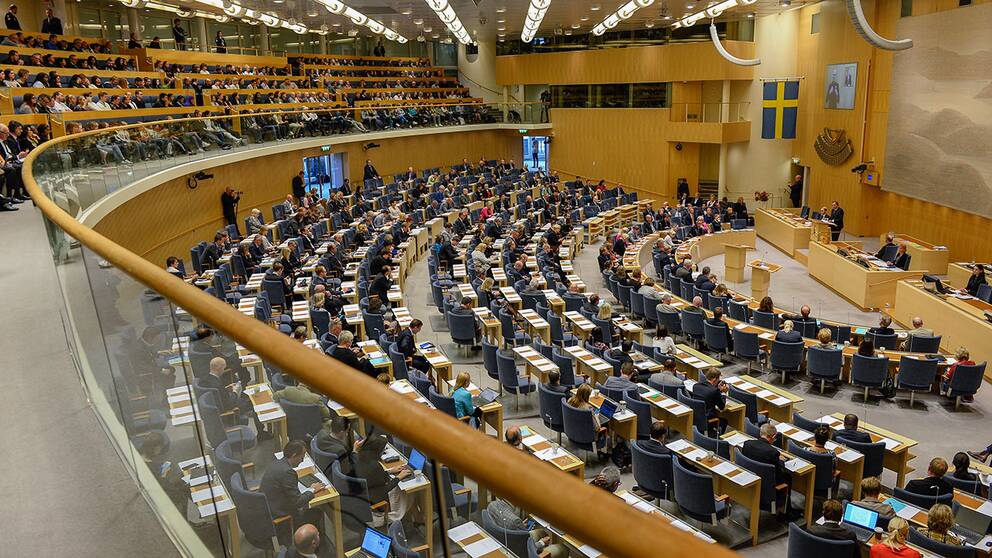 Riksdagen har avskaffat den bortre gränsen i sjukförsäkringen.