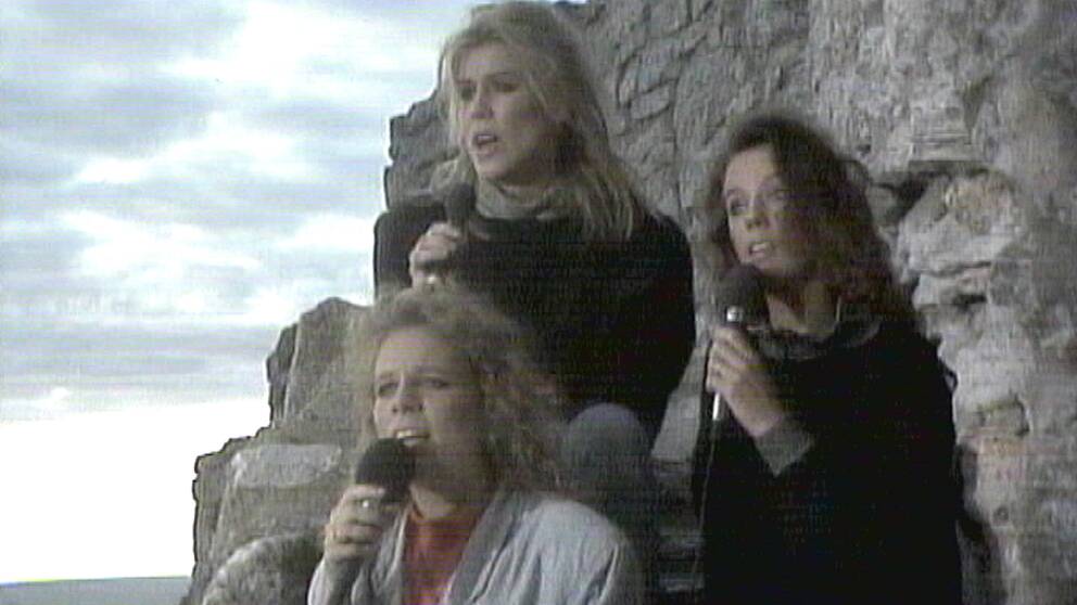 Ainbusk sjunger ”Gunatt siv gutt” i programmet ”Till Gotland” 1987.