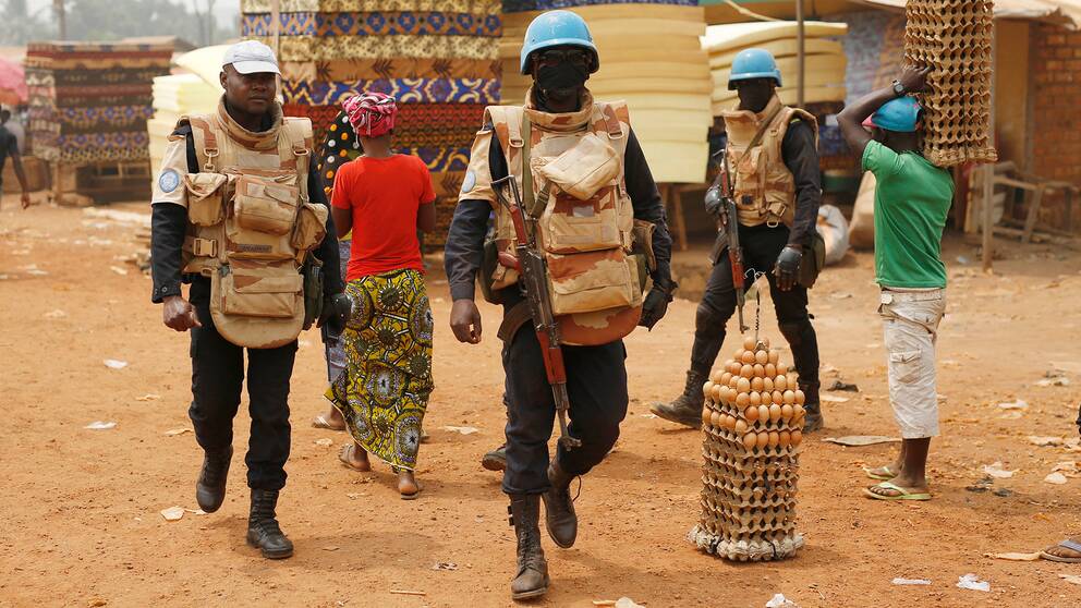 FN skickade tidigare hem tre burundiska militärobservatörer som har arbetat i Centralafrikanska republiken. De kommer att åtalas för brott mot mänskliga rättigheter.