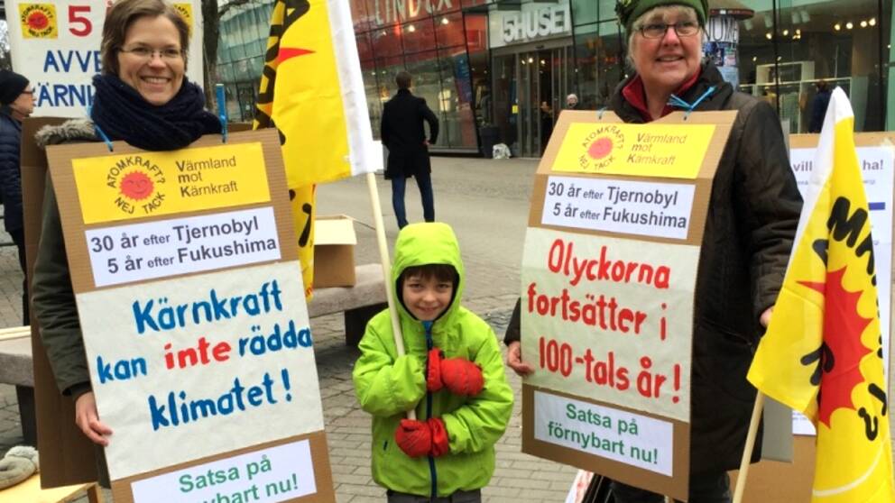 Ingrid Ranke, till vänster, vill avveckla kärnkraften
