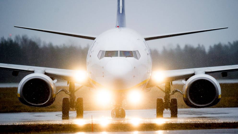 Kan Man Ladda Telefonen På Flygplan