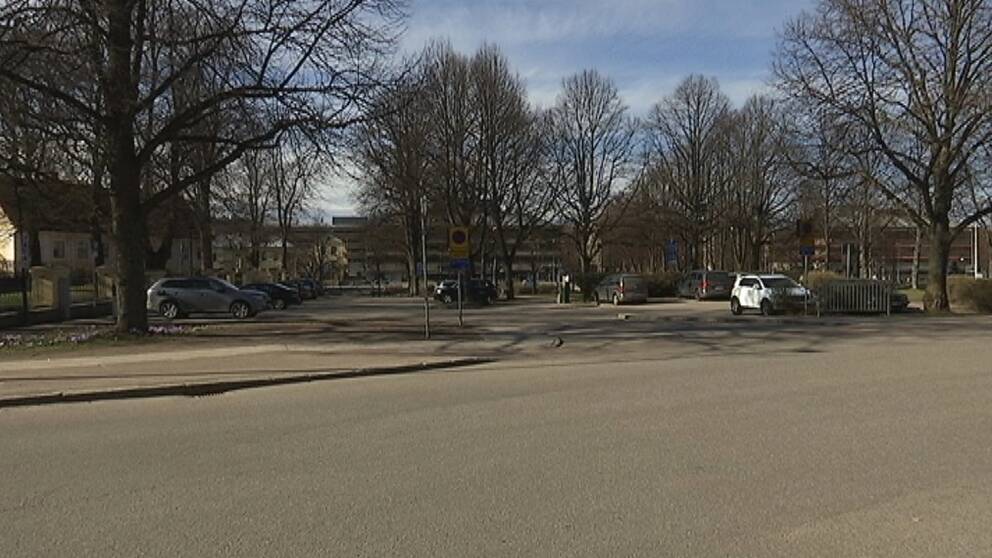 En av bilarna som användes då en man kidnappades i Gävle har hittats i Västernorrland.