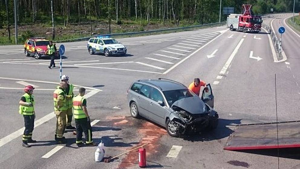 Krock på 100väg SVT Nyheter