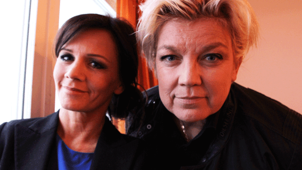 Lena Philipsson och Elisabeth Ohlson Wallin kuppar in konst i tv-rutan.