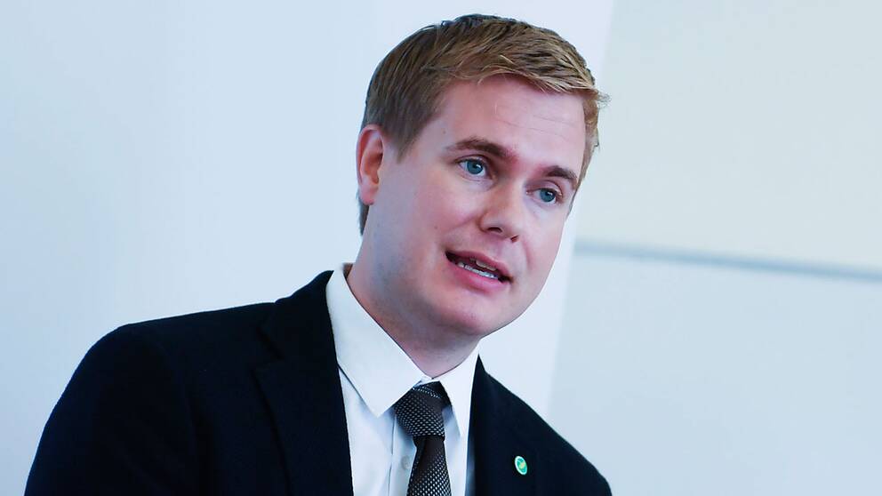 Utbildningsminister Gustav Fridolin (MP) presenterar innehållet i utbildningsdepartementets förslag om en stadieindelad timplan.