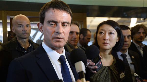 Premiärminister Manuel Valls besökte vid lunchtid tidningen Libération där journalister ska göra nästa nummer av Charlie Hebdo. Valls sa att gärningsmännen försökte mörda pressfriheten, och att det starkaste svaret på detta är att fortsätta arbetet med tidningen.
