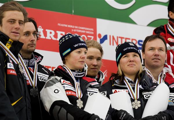 Sverige har tagit tre raka VM-medaljer i lagtävlingen: ett silver i Åre 2007, ett brons i Garmisch-Partenkirchen 2011 och ett silver till i Schladming 2013. Här laget i hemma-VM 2007. Foto: Bildbyrån