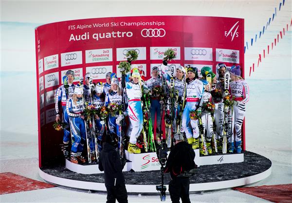 Sverige har tagit medalj i tre av fyra lagtävlingar som avgjorts i VM. Österrike är regerande mästare. Sverige tog silver i senaste VM 2013. Foto: Bildbyrån