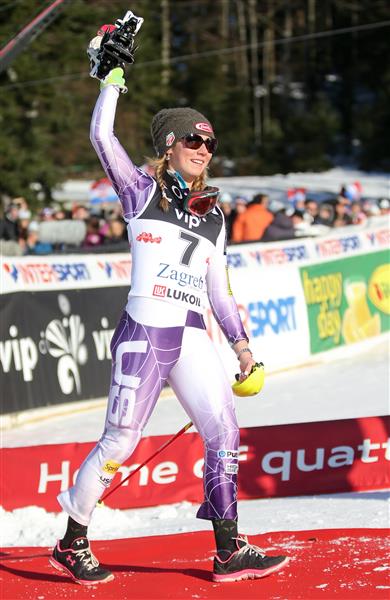 Mikaela Shiffrin vill inget annat mer i världen än försvara sitt VM-guld på hemmaplan. Men amerikanskan har inte imponerat så här långt i VM. Men nu är det favoritdisciplinen slalom, där hon är regerande världs- och OS-mästarinna. Shiffrin har efter en tveksamt start där hon famlat efter slalomformen visat i de senaste tre VC-slalomen att hon blir att räkna med. Foto: Bildbyrån