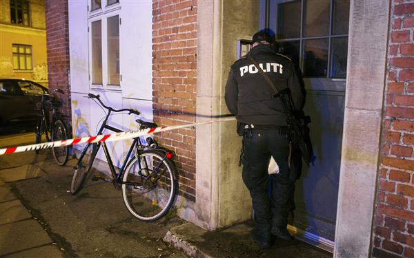 Polisen spärrar av kring Nörrebro tågstation.