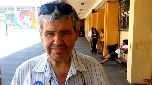 Thanassis Kopanas har engagerat sig i ja-sidan och hoppas givetvis på ett valresultat åt det hållet.  

– Grekland måste fortsätta i euron och i EU. Grekland är Europa och Europa är Grekland. Det är enkelt, säger Thanassis till vår utsände Niklas Svensson.