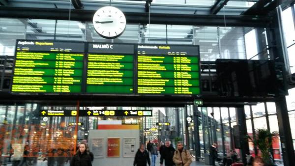 Nästa tåg från Malmö C till Köpenhamn är inställt. Skånetrafiken har aviserat att det kan bli tågförseningar och inställda avgångar till följd av de nya id-kontrollerna på den danska sidan.