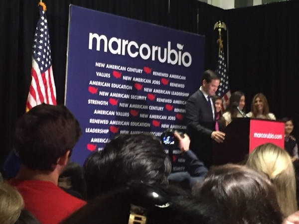 - Jag blir inte USA:s nästa president, säger Floridasenatorn och möts av svaret:
"We respect you Marco! Well keep fighting!"
