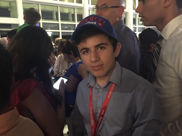 Alan Imar känner sig besviken. Han hade hoppats att Florida, Rubios hemstad, skulle lyfta senatorn.
- Jag gillar Rubios politik och jag gillar det han vill göra, säger Alan.