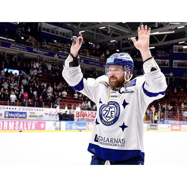 Oh captain our captain! Krigare av klass #Kapten #Krigare #säsongsavslutning #sistamatchen #Leksandsif @frogga24
