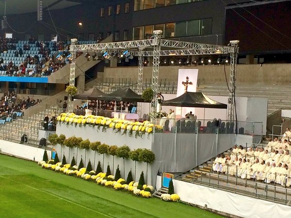 Snart katolsk mässa på Swedbank stadion.
