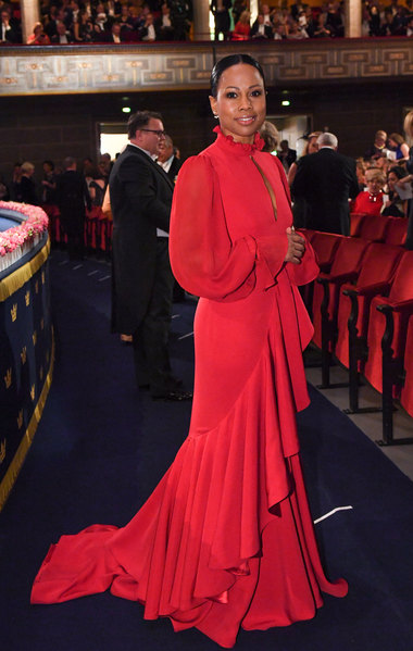 Kulturminister Alice Bah Kuhnke när hon anlände till Nobelprisutdelningen.