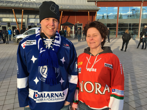 Frank och Monica åker till matchen i samma bil .. #moraik #leksandsif #direktkval #shl