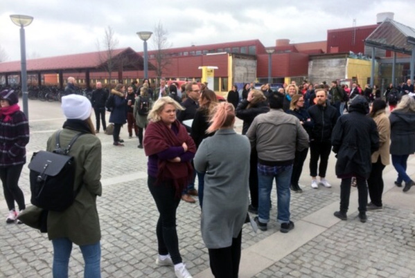 Tyst minut på Linnéuniversitet i Växjö. Foto: Fanny Olsson