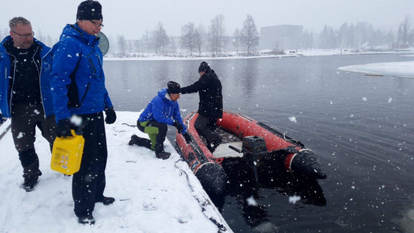 [Piteå] Startskottet går kl 19 ikväll. Då simmar de tävlande 950 genom kanalen med publik längs kanterna. De seriösa simmar i våtdräkt.