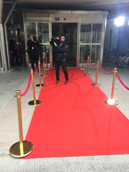 Röda mattan är utrullad för partiledarna och fotograf Firat Celik är redo att ta emot dem!