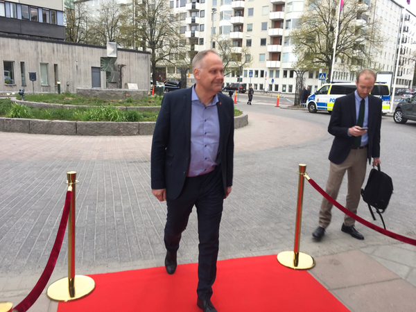 Sjöstedt på väg in.