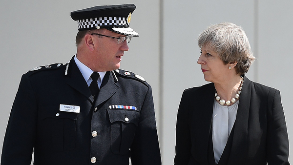 Ian Hopkins, chef för Manchesterpolisen och premiärminister Theresa May träffades idag. Foto: TT