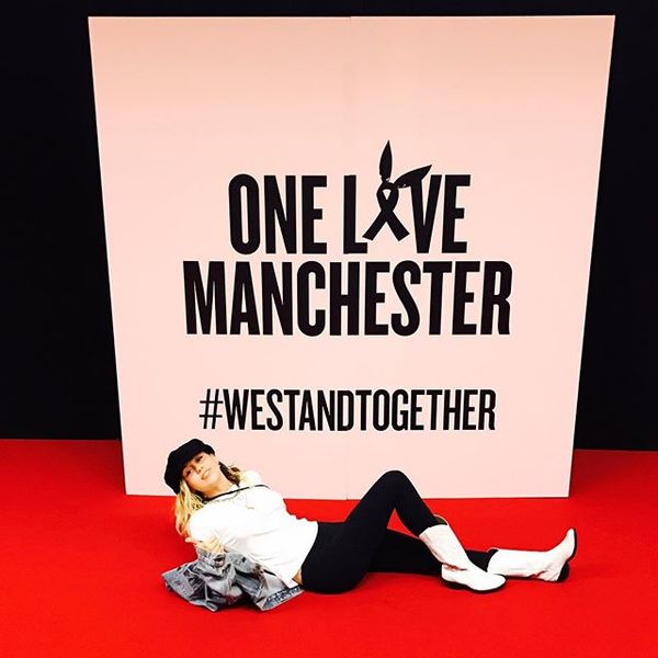 #WeStandTogether ????❤️ #ONELOVEMANCHESTER !!!!!