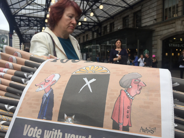 Vallokalerna har öppet till kl 23 ikväll (brittisk tid). Då kommer en prognos hur det går i valet. Men se upp, prognosen har pekat fel tidigare år!