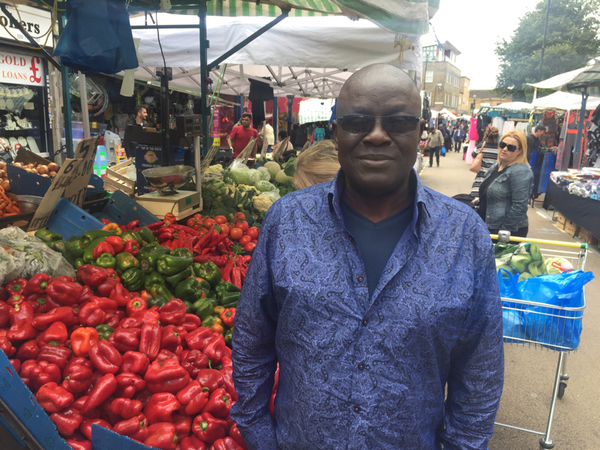 Victor Williams jobbade i Londons tunnelbana förut men fick sluta när Östeuropéer med lägre löner anställdes istället. Han litar inte på Mrs May och röstar också Labour idag.