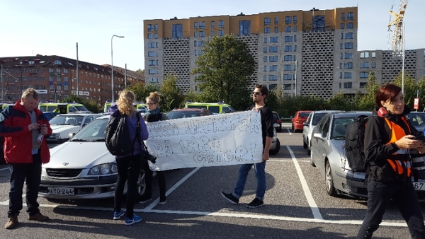 Motdemonstrant Johanna: vi är inte rädda. Ingen annan är här. Vi måste visa medmänsklighet.