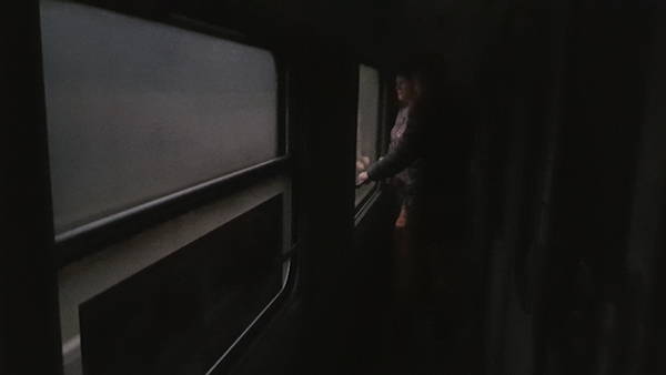 Rött och svart.. Fast mest svart i slutet på resan. Blackout på tåget!