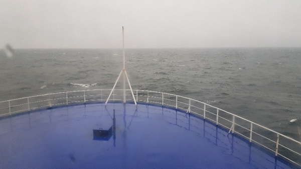 Mot Tyskland! 
Men, som någon sa, visst hade en ÖFK-flagga gjort sig bra på flaggstången i fören?