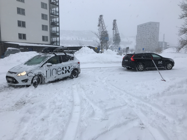 Antingen hjälps vi åt eller drar åt olika håll! Från Örnsköldsvik. Foto: Fredrik Forsgren, SVT