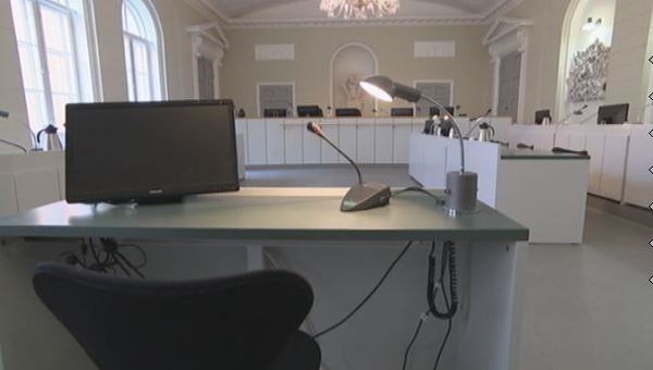 I dag är det totalt förbud på att fotografera eller filma inne i rättssalen där rättegången pågår, men den här bilden är tagen därifrån vid ett tidigare tillfälle. Foto: DR