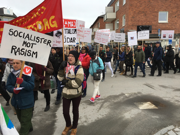 Ca 175 personer i Vänterpartiets tåg som startat nu.