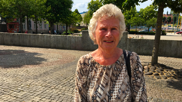 - Det är synd om ungdomen här, för det finns inga jobb eller lägenheter. Mina barnbarn var tvungna att flytta härifrån till sist för de fick inga jobb, säger Ulla Tjernberg.