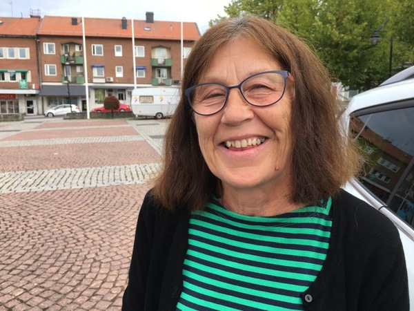 - Självklart vill jag kunna äta mer svenskproducerad mat. Frågan är bara hur, när jag har en pension på 7 900 kronor att leva på, säger Gunilla Stolpen Snahr som är nybliven pensionär.
- De vill att man ska äta mer svenskt kött, men jag har ju inte råd att äta kött alls.