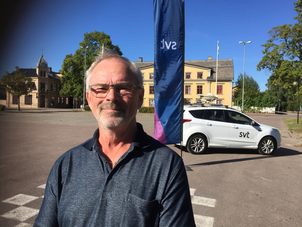 Paul Brännlund, Sverigedemokraterna, kräver krafttag mot otryggheten i Kristinehamn. 
- Helt oacceptabelt. Om inte polisen har resurser får kommunen se till att det är tryggt här. 
Han vill se övervakningskameror i Kristinehamn och kommunalt anlitade väktare som ska patrullera 24 timmar om dygnet. 
Det låter som om det kan bli dyrt?
- Det handlar om att prioritera.