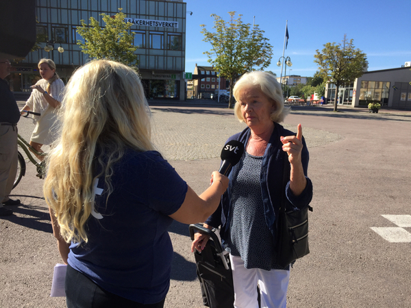 Monica Grip, Kristinehamn, säger att hon själv inte är ute på kvällarna men tror att tryggheten försämrats i Kristinehamn.
- Jag tycker att det blivit sämre, jag hör från mina barnbarn att det händer mycket saker.
