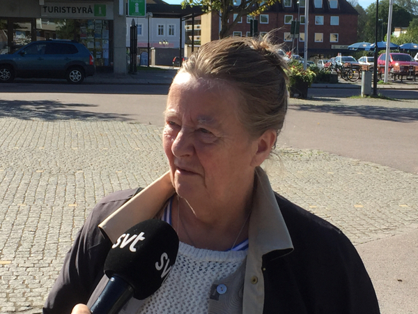 Ann Kristiansen i Kristinehamn tror att otryggheten har med bristen på sysselsättning att göra.
- Fabriker och affärer har lagt ner. I alla lägen är det så att folk inte mår bra om de inte har något att göra, säger hon.
Fler arbetstillfällen skulle kunna förbättra tryggheten, tror hon.
