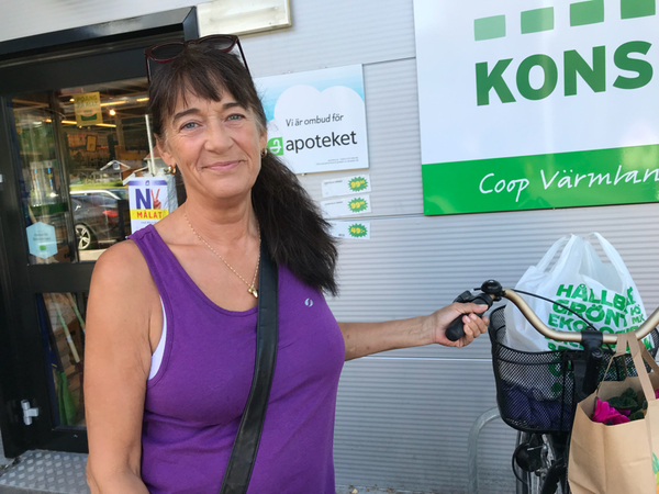 - Det som skulle behövas är att något stort företag kom hit. Det är jobb som kan få ungdomarna att stanna, säger Ylva Olsson.
Hon tror att bra infrastruktur är en nyckel och kanske även sänkta arbetsgivaravgifter och etableringsbidrag.