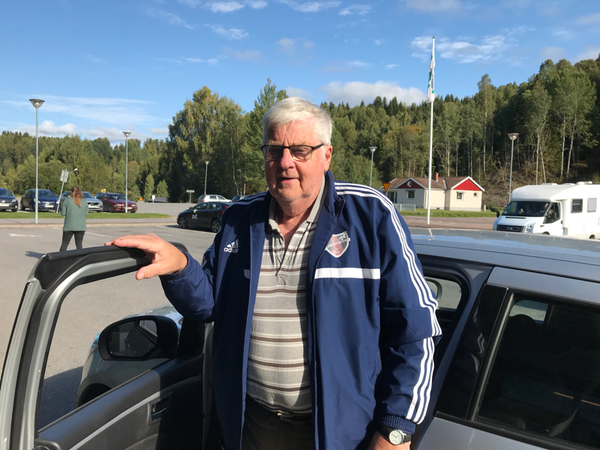 -Allt dras mot centrum. Om det händer nåt är det i Torsby och vi här i utkanten blir bortglömda, säger Ingemar Andersson.
- Vi behöver arbetstillfällen, gärna en stor fabrik så att ungdomarna stannar!