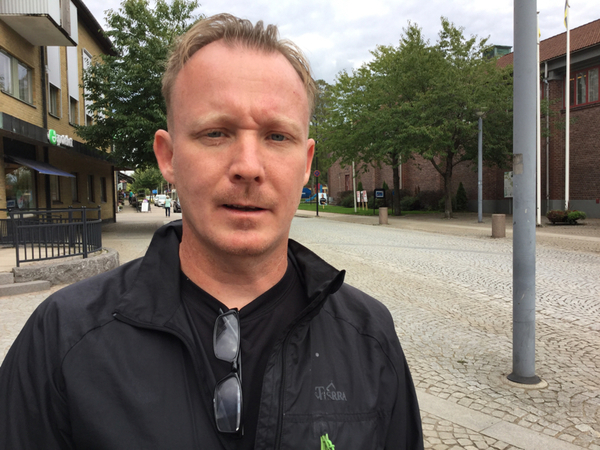 Ulf Ahlstrand tycker också att tryggheten är den viktigaste frågan för Hylte.
- Jag vill inte att politikerna förminskar problemen utan att de tar tag i dem. Jag tycker att jag knappt sett polisen de senaste fem åren, säger han.
Han trivs på landsbygden och tycker att den är viktig för Sverige. Men i just Hylte kommun menar han att centralorten inte får lika mycket fokus som andra delar av kommunen.
- Jag tycker att de har satsat mer på områdena utanför, Unnaryd och Torup är jättefina samhällen.