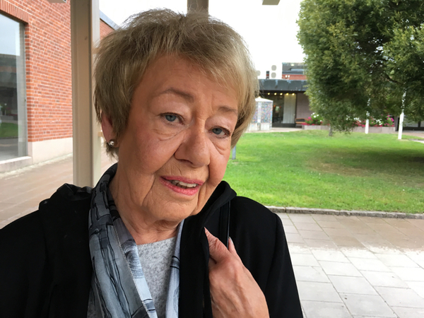 Vården är viktigast. Det vill jag höra. Sedan tycker jag att man ska bjuda läkarna på utbildningen under förutsättning att de jobbar kvar i regionen minst fem år.

Lillemor Klaar