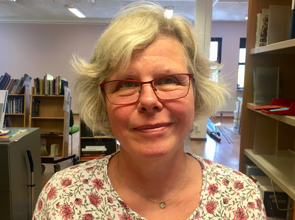 SKURUP. Ingrid Karlsson, 60, Skurup.
- Jag har inte bestämt mig ännu, jag ska ta reda på mer och om jag kanske ska taktikrösta. Jag brukar veta vilken sida jag står på, men frågan är vad det har för betydelse om man röstar på ett stort eller litet parti. Det är svårt att veta vem som kommer samarbeta med vem.